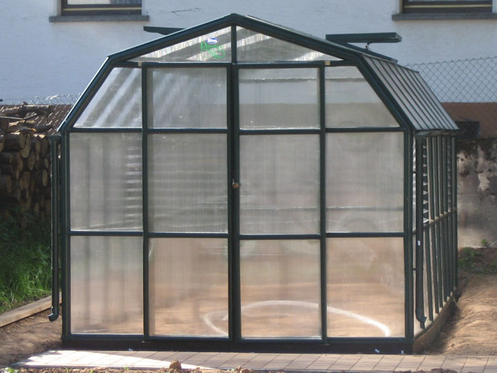Rion Kunststoff Gewaechshaus und Tomatenhaus Grand Gardener Frontansicht