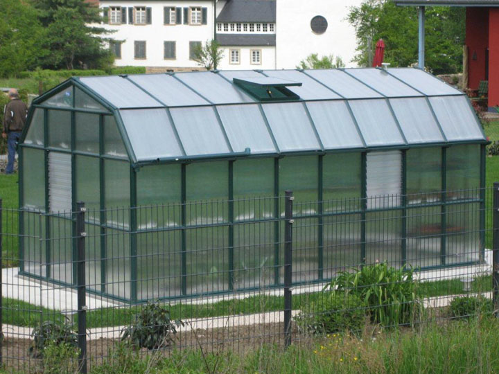 Rion Kunststoff Gewaechshaus und Tomatenhaus Grand Gardener mit Kunde