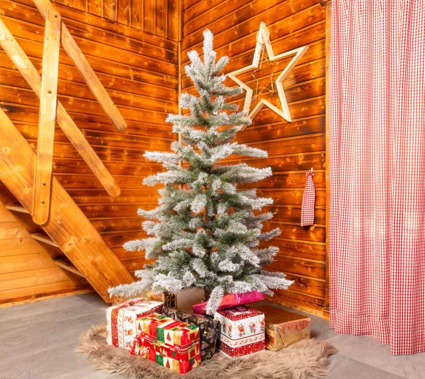 B-WARE Evergreen Künstlicher Weihnachtsbaum Cedar Frost Kiefer | Inkl. Kunstschnee | Weiß | 150 cm 