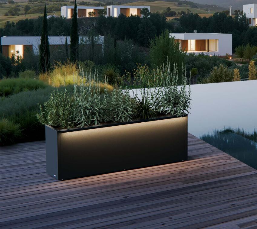 Herstera Garden Cube 30 L Plus | hoher Pflanzkübel rechteckig | mit LED | 150x50x30 cm 