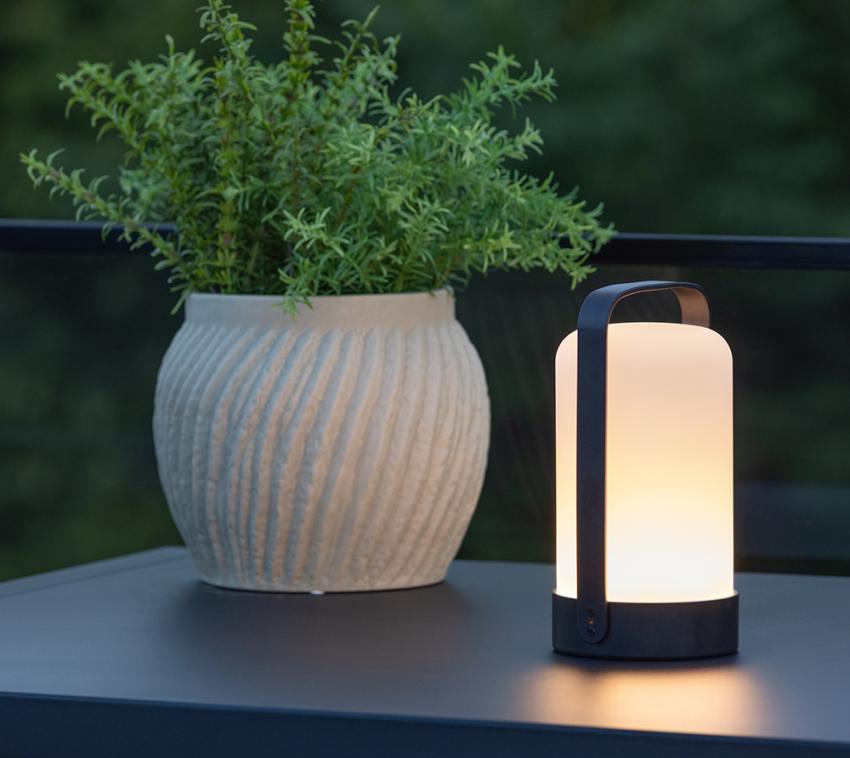 VENTURE HOME Tischlampe Farn | Tischlampe kabellos | Schwarz/Weiß | 12x22 cm 