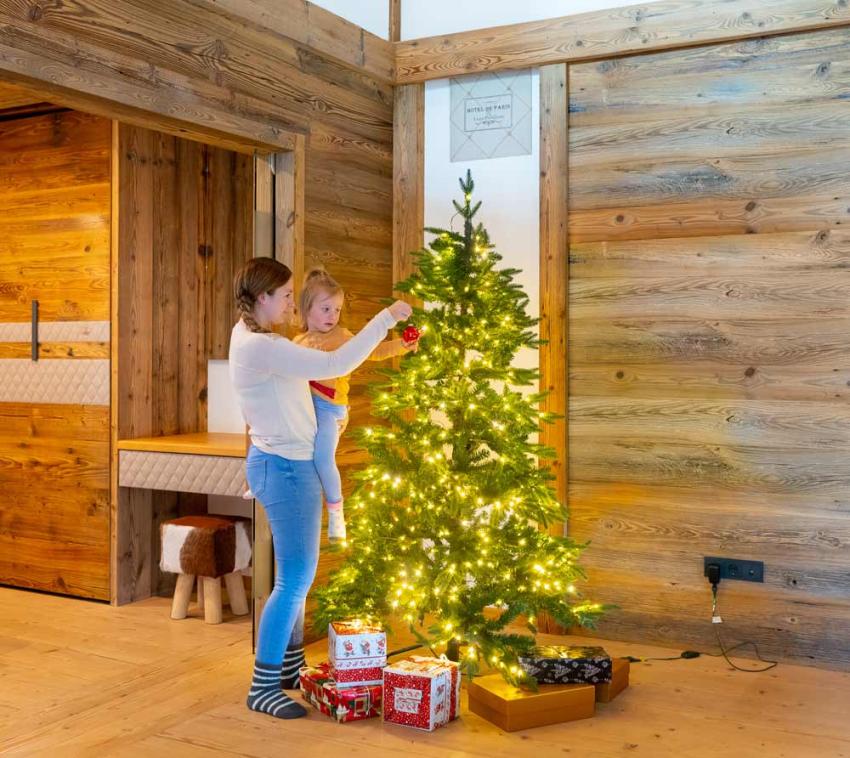 Evergreen Künstlicher Weihnachtsbaum Sherwood Fichte LED grün 180 cm 