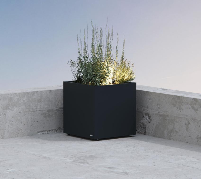 Herstera Garden Cube S Plus | Outdoor Pflanzkübel quadratisch | mit LED | 125 L 
