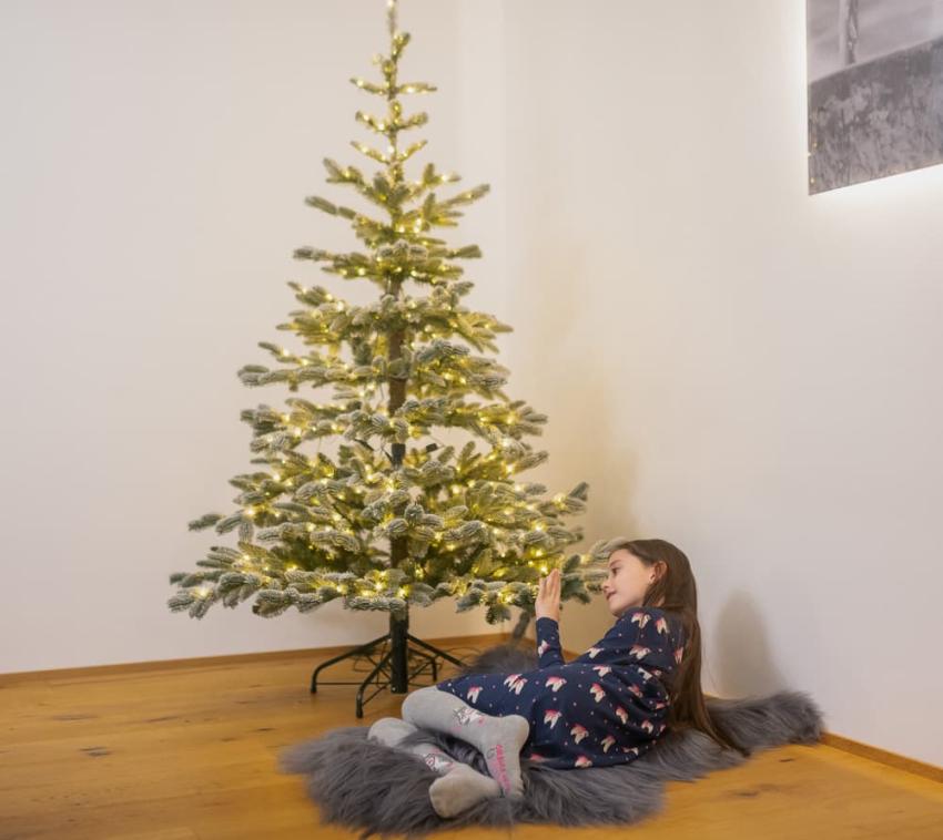 Evergreen Künstlicher Weihnachtsbaum Nobilis Kiefer LED grün 180 cm 