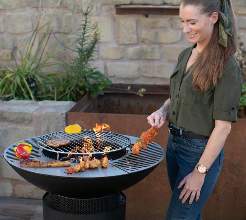 Westmann Grill mit Feuerplatte Feuertonne Feuerschale schwarz 75x75x94