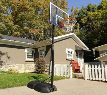 Lifetime 90001 | höhenverstellbarer Basketballkorb mit Ständer | 244–305 cm 