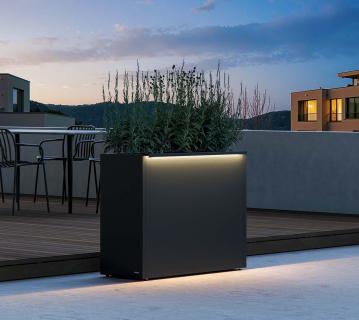 Herstera Garden Cube Divider L Plus | hoher Pflanzkübel rechteckig | mit LED 