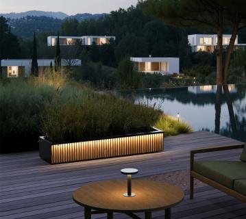 Herstera Garden Deco Planter Xic L Plus | Pflanzkübel rechteckig mit LED | 150 L 